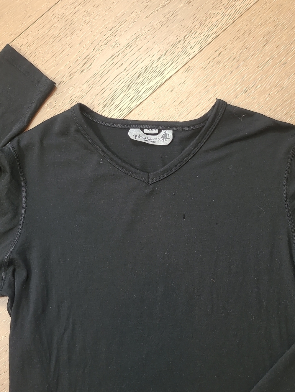 Smartwool Base Layer Women's sz M Black Merino Wool V-neck Long Sleeve - Picture 2 of 10